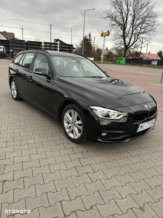 BMW Seria 3 320d Touring xDrive - 12