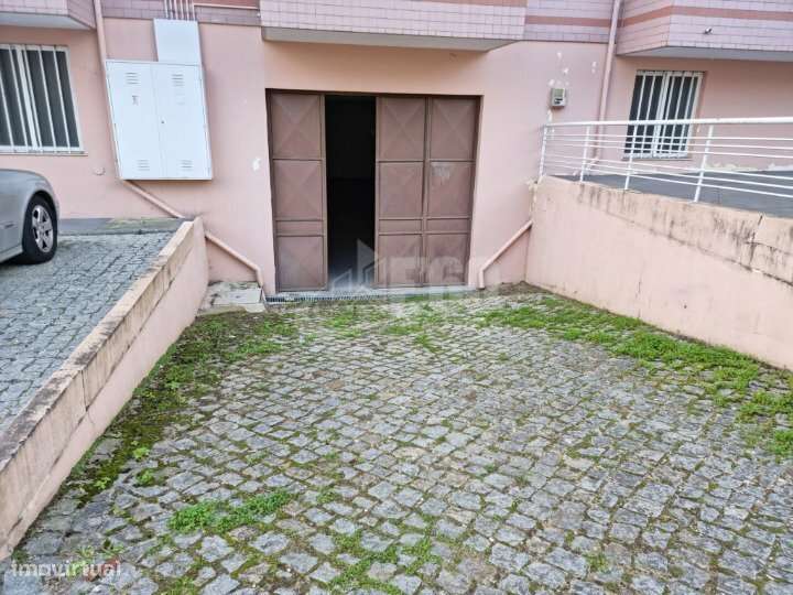 ARMAZÉM RETÉM EM OLIVEIRA DE AZEMEIS - Grande imagem: 5/9