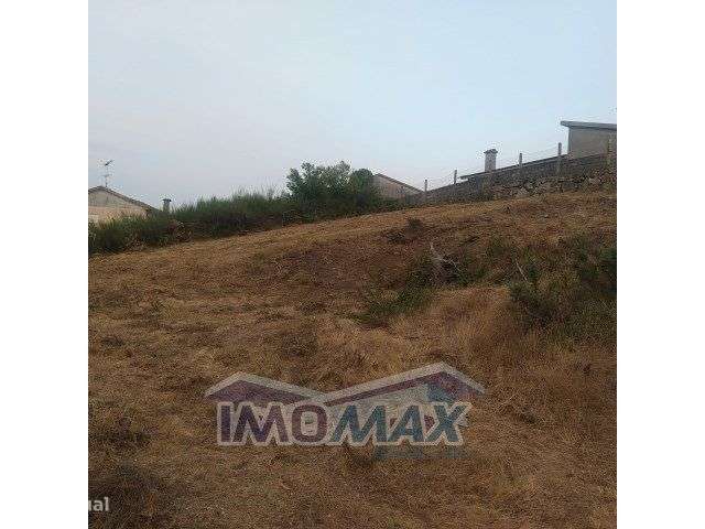 Land for sale in Paredes, Portugal — €117,500