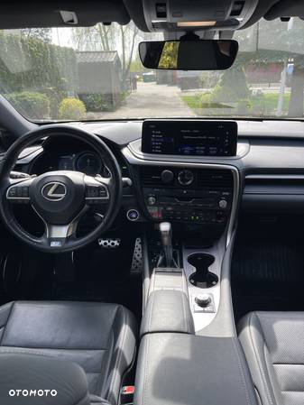 Lexus RX - 15