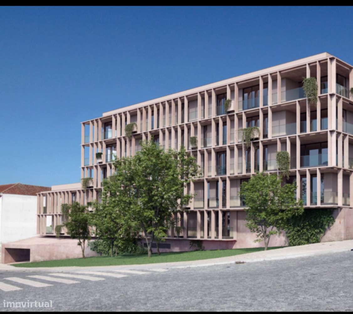 Aluga se garagem fechada(hortas) 2 carros - Grande imagem: 2/2