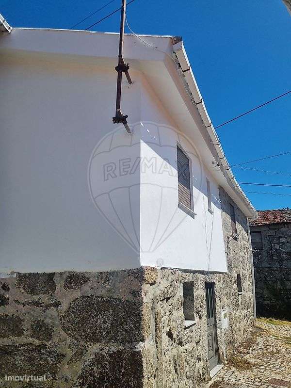 Moradia T2 para venda-5