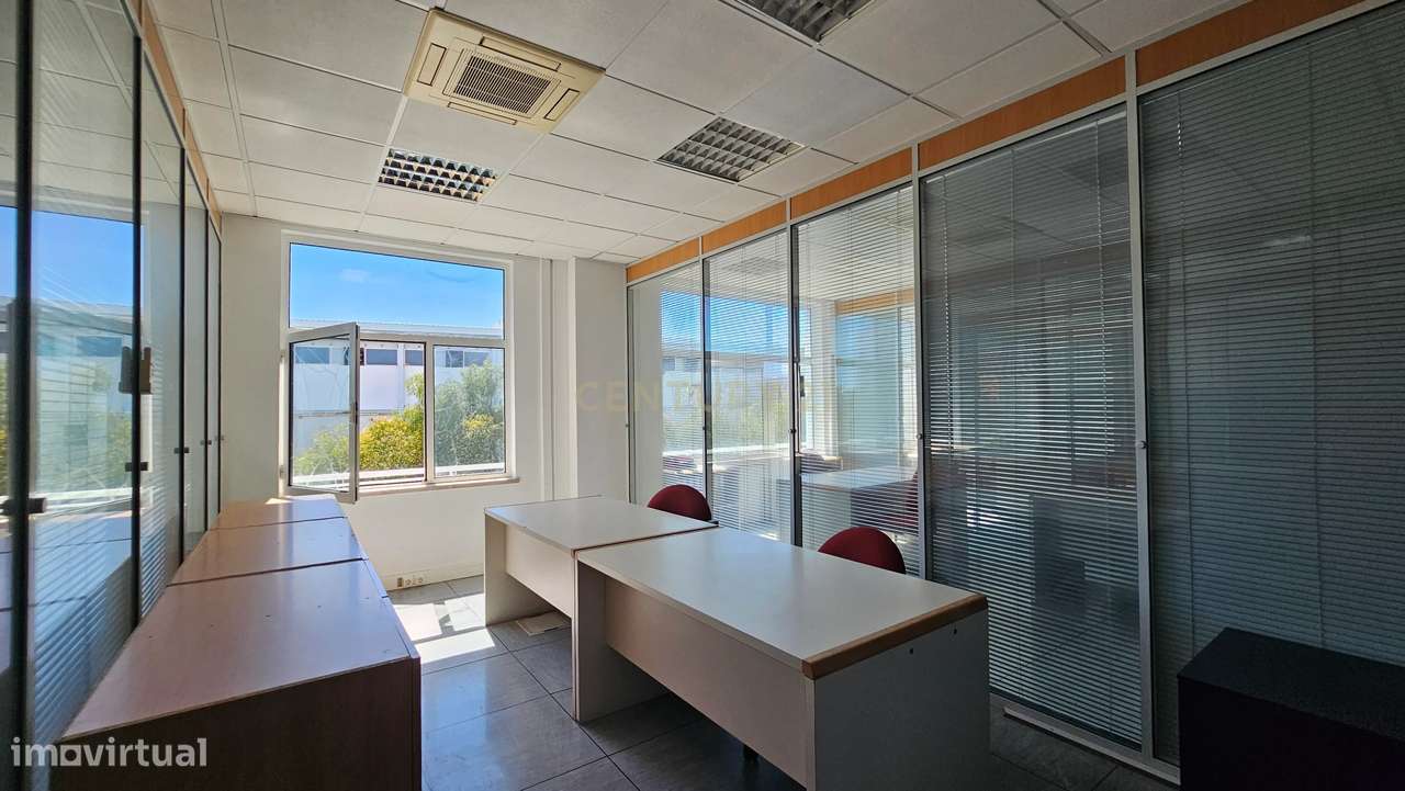 Escritório amplo e totalmente equipado no ElosPark II, em S. Marcos-35