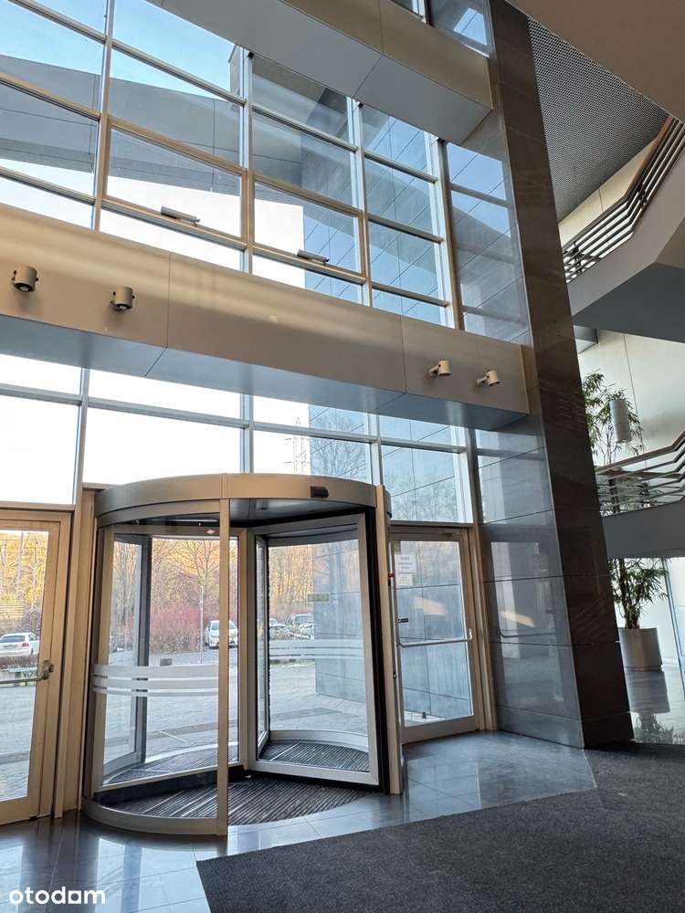 Reprezentacyjny obiekt biurowo - mieszkalny, znakomita lokalizacja.-17