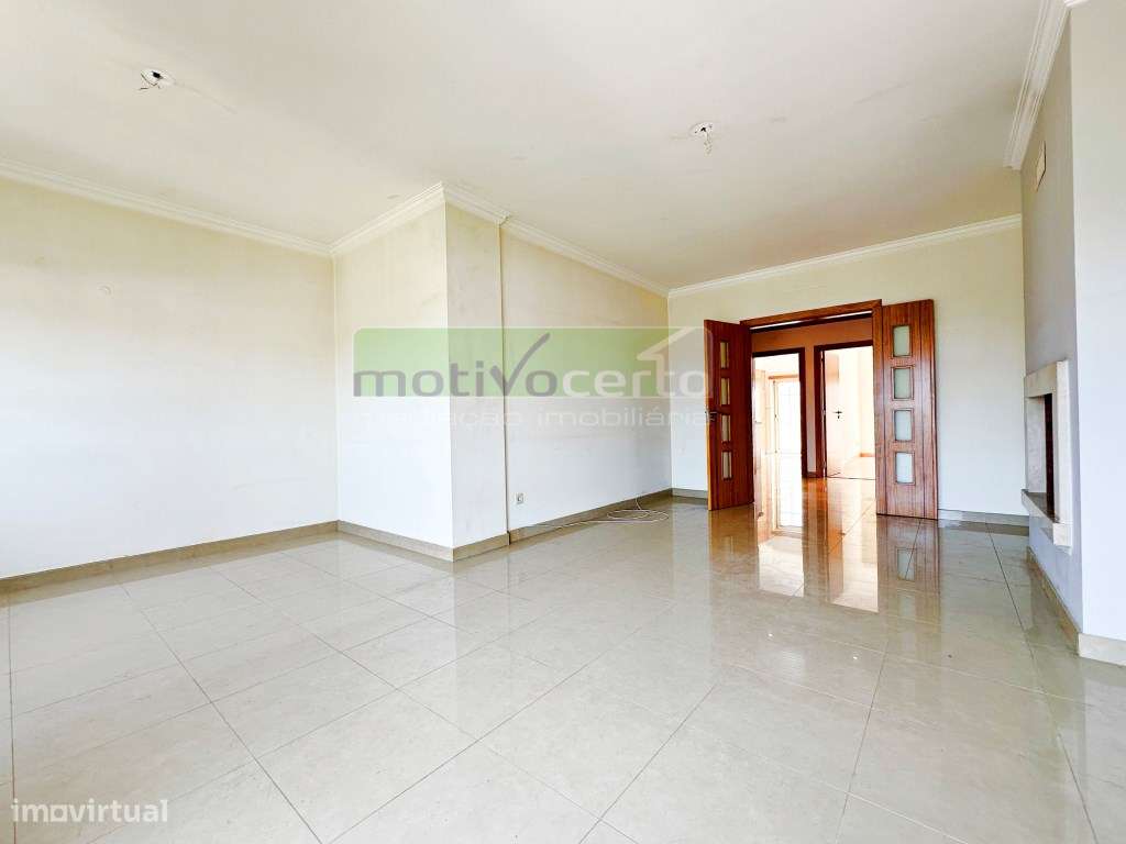 T3 Luminoso em Tomar com Parqueamento e Arrecadação. Ótima Localização - Grande imagem: 4/29