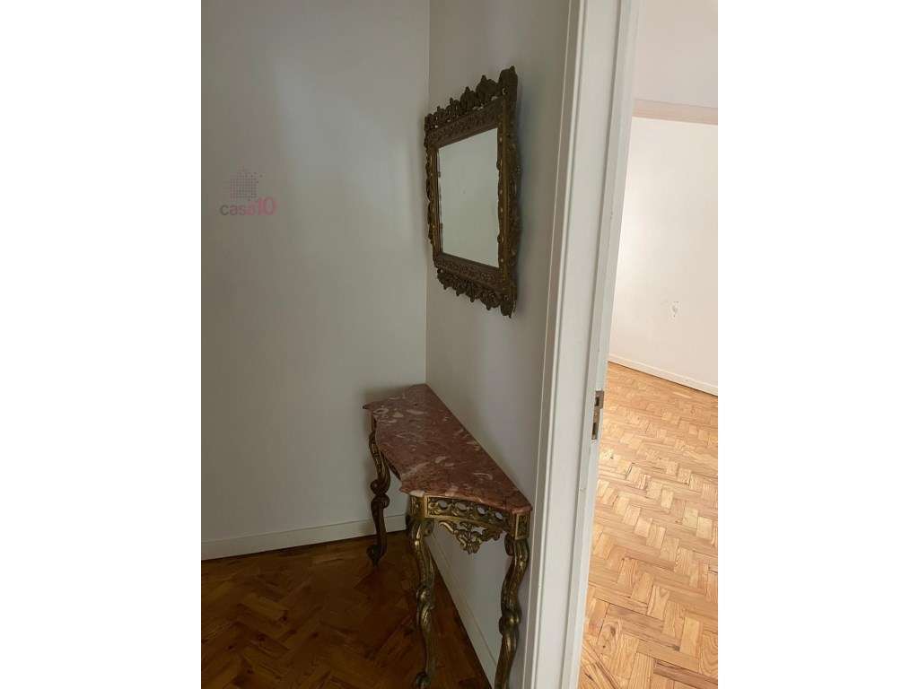 Apartamento T3 para venda no centro do Barreiro-4