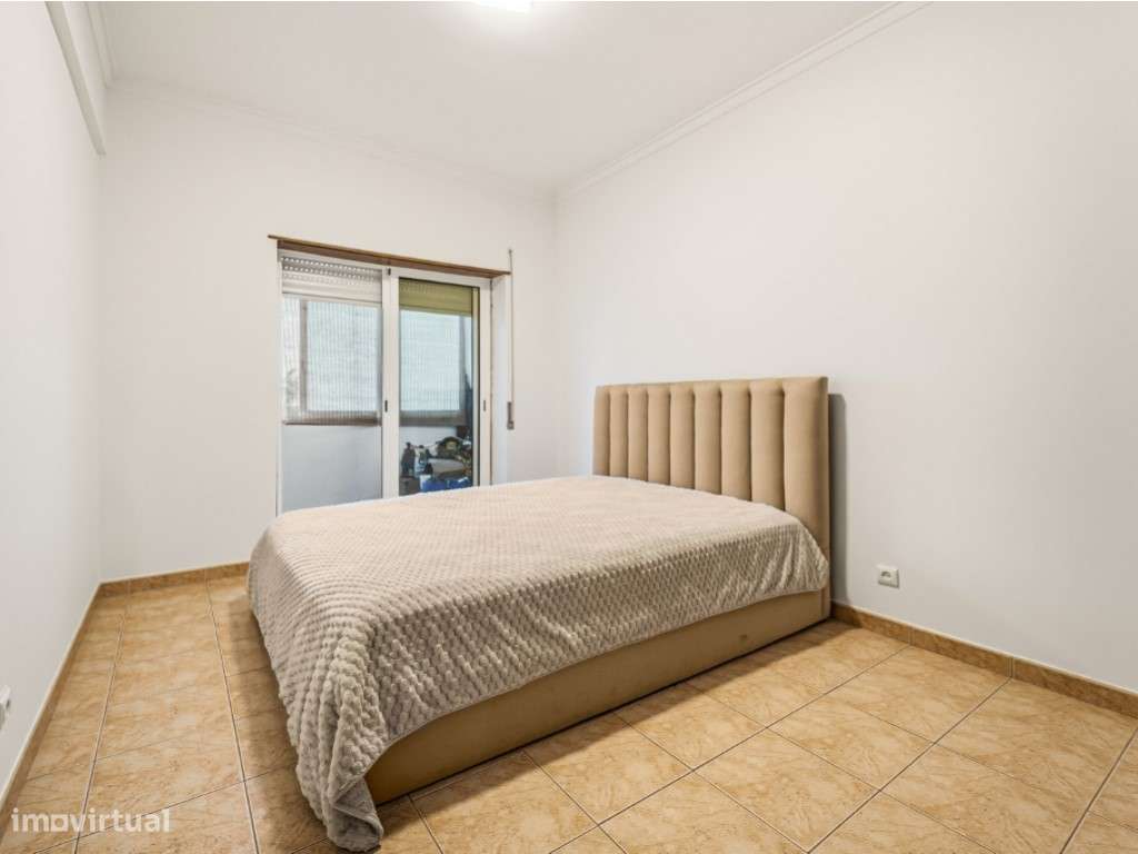 Apartamento T2 em Paio Pires-6