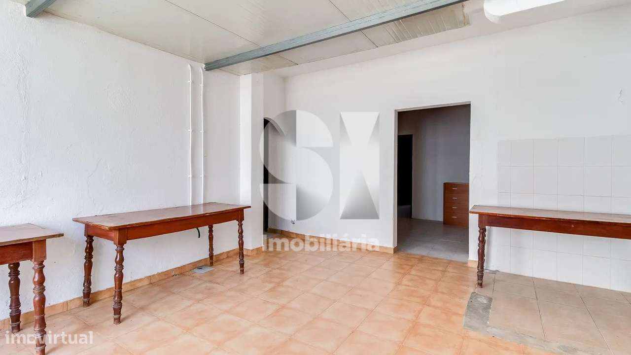 Moradia T5 | boxes para cavalos | Golegã-12