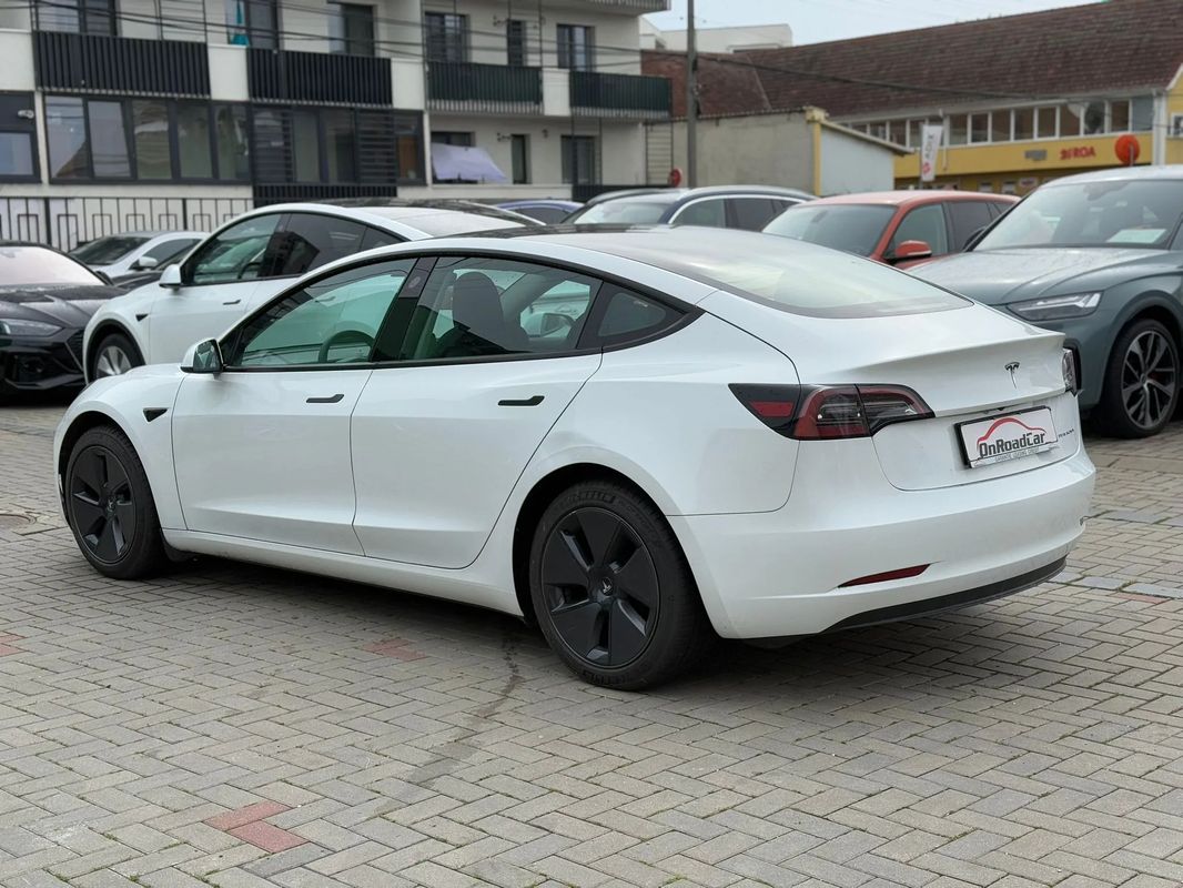 Tesla Model 3 Langstreckenbatterie Allradantrieb Dual Motor - 4