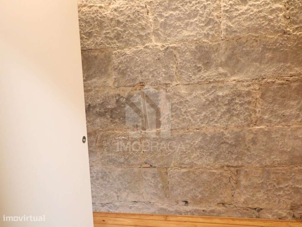 Arrendamento de Apartamento T2 mobilado e equipado - No Centro da C... - Grande imagem: 4/24