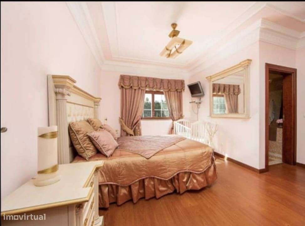 Moradia de Luxo T7 na quinta do Peru-29