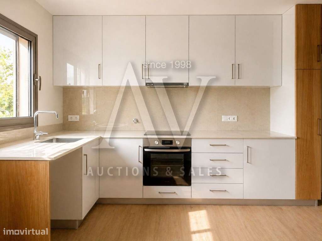 MORADIA V3+1 || Batalha || 294,50 m2 de construção-38