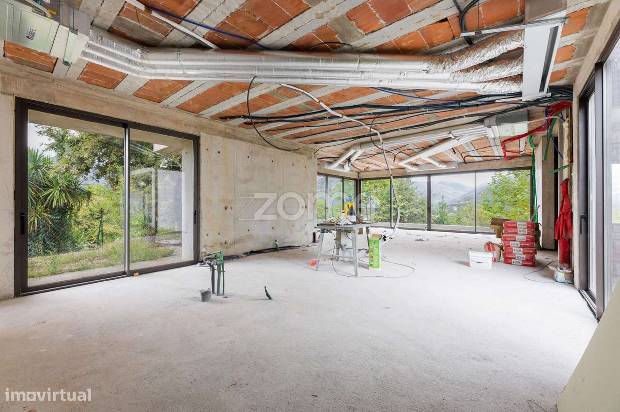 Moradia T4 em Construção na Ventosa - Gerês - Grande imagem: 5/48