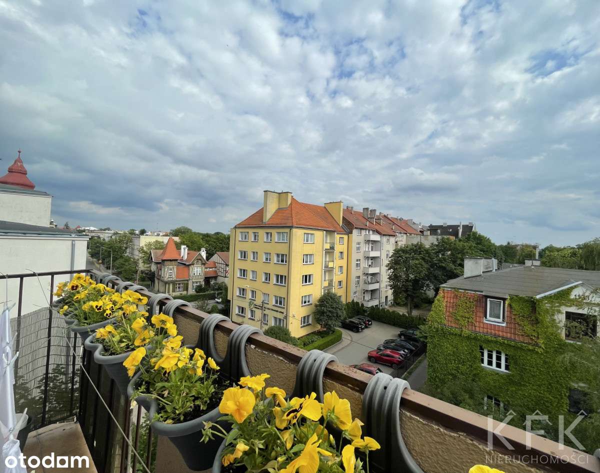 4 pokoje, 2 balkony, Bydgoskie Przedmieście.-0