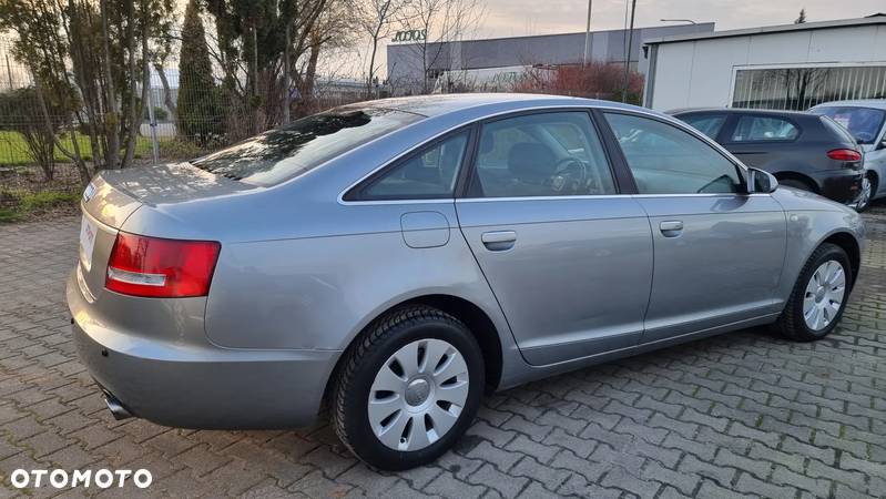 Audi A6 2.0T FSI - 20