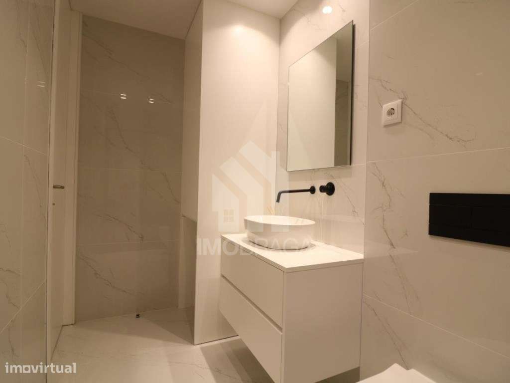 Venda de Apartamento T0 Novo, Mobilado e Equipado - Centro de Braga...-3