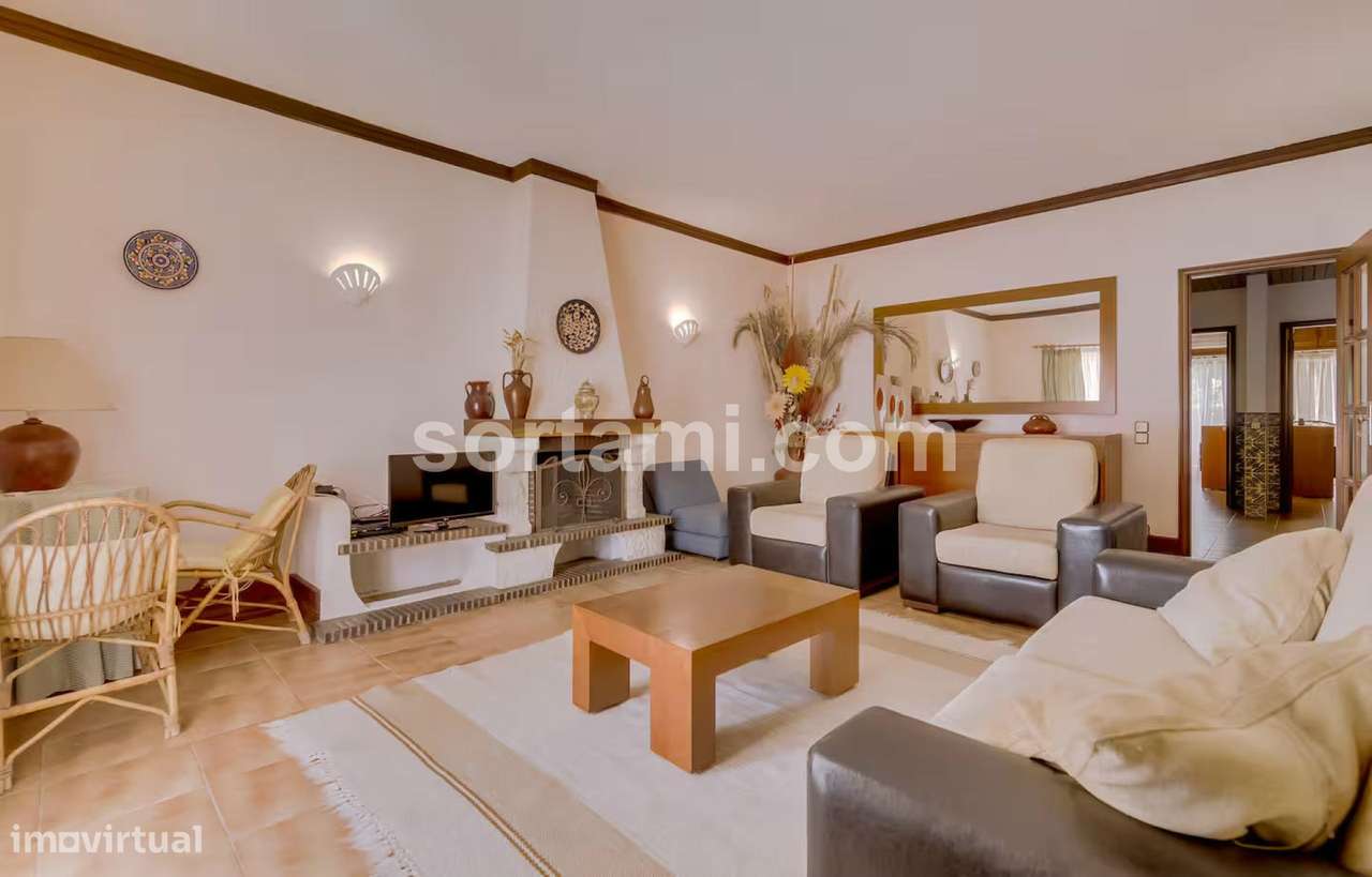 Moradia Geminada T3 Venda em Quarteira,Loulé - Grande imagem: 2/26