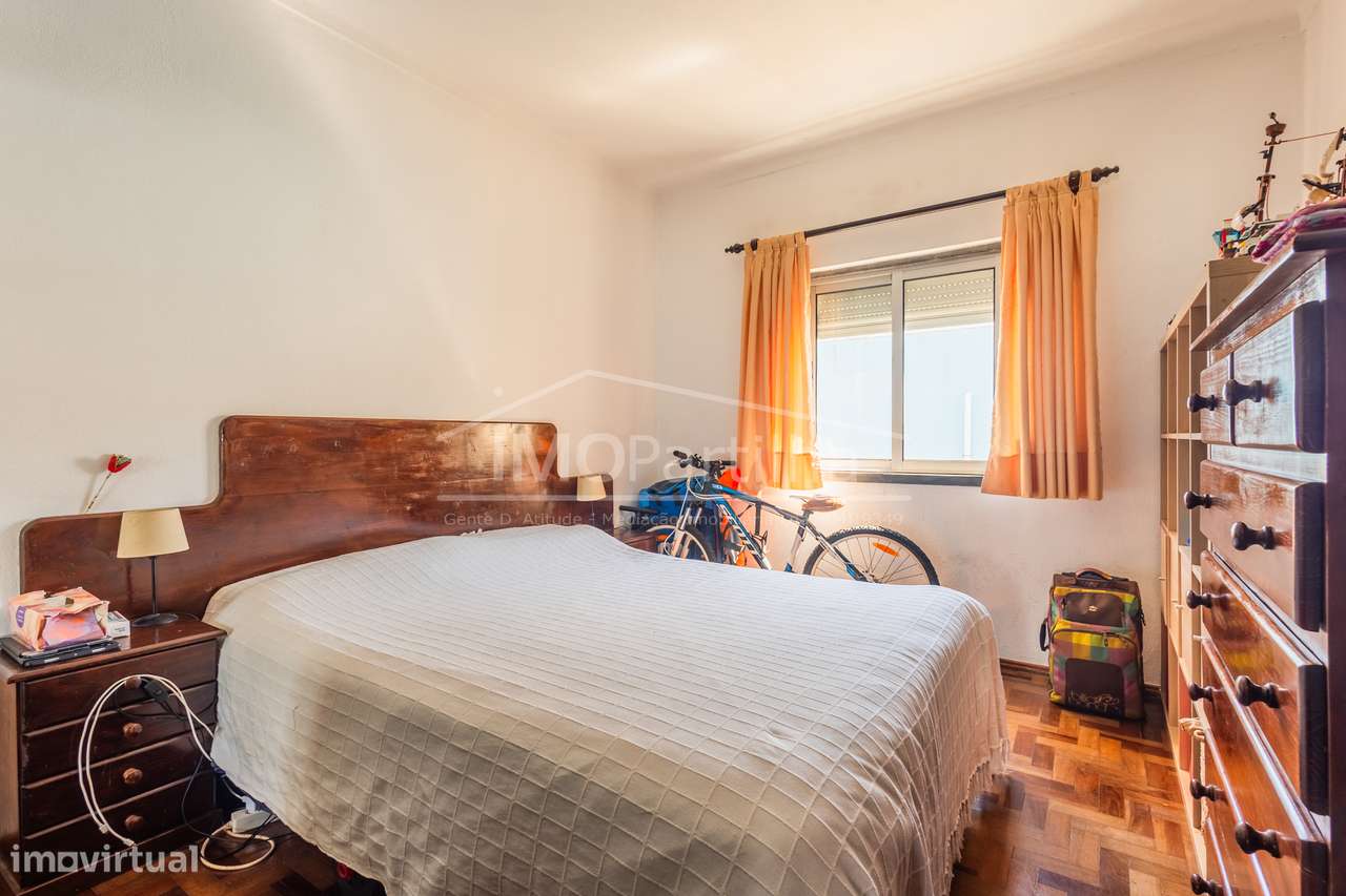 Moradia Dividida em 3 Apartamentos Caparide - São Domingos de Rana-18