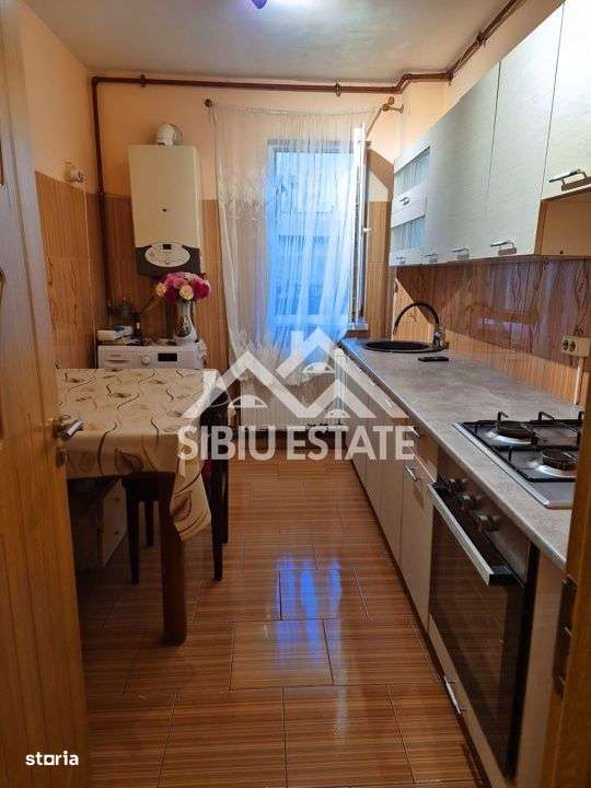 Apartament de vanzare semidecomandat cu 2 camere- Sibiu - Imagine principală: 2/5