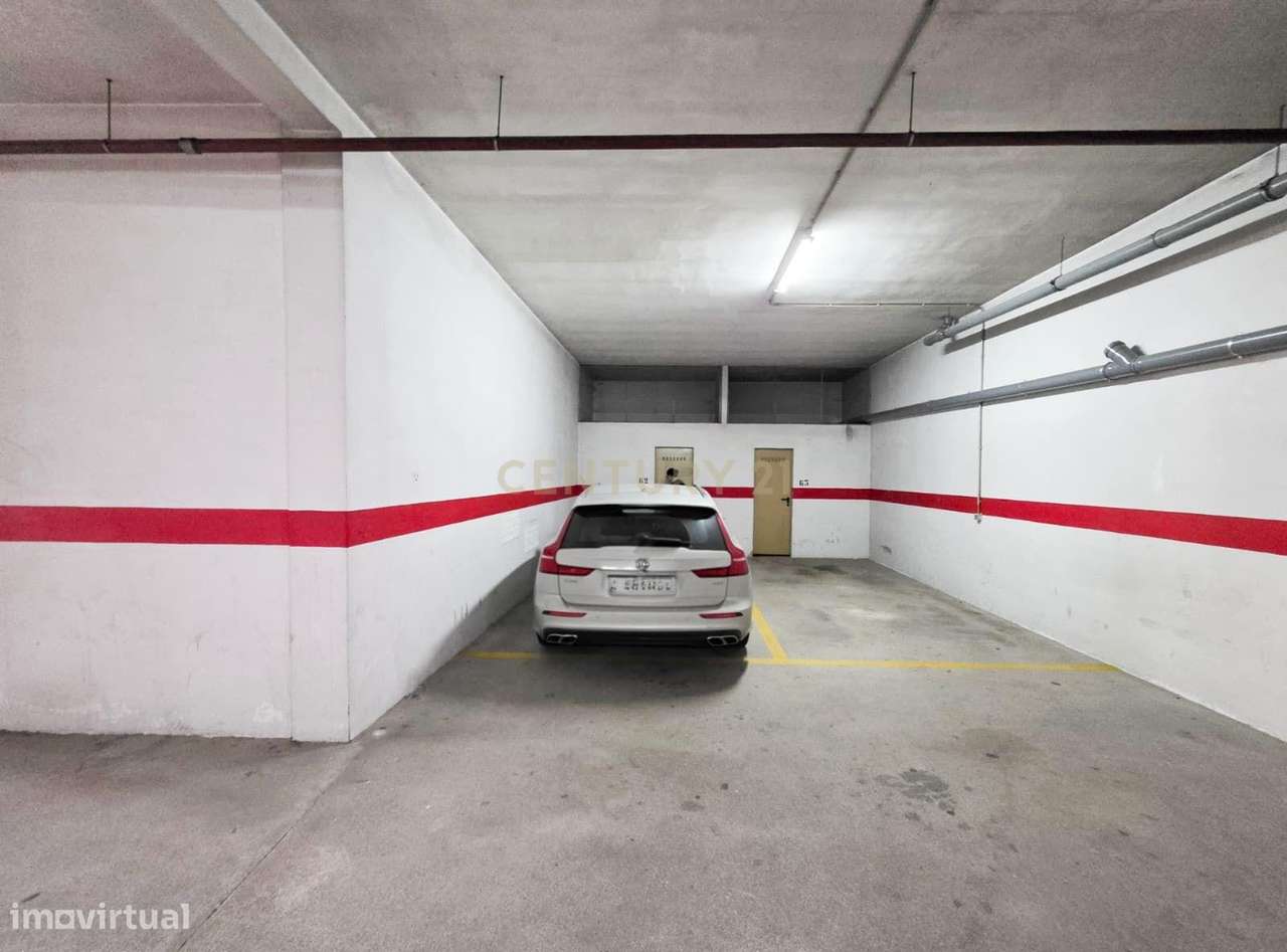 Apartamento T3 no Centro de Paredes – Espaço, Conforto e Localização P-27