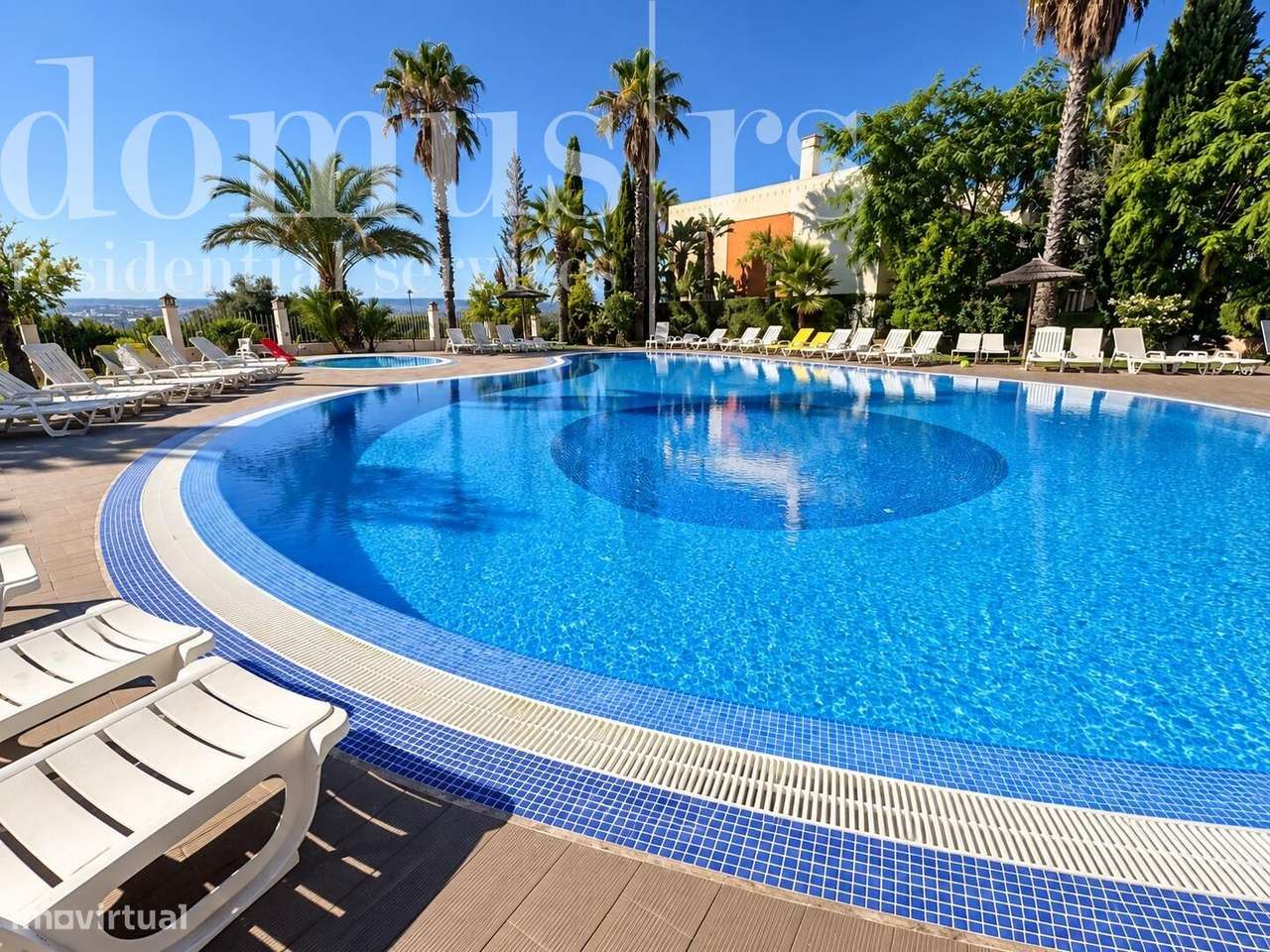 Apartamento em condomínio fechado no Alvor-0