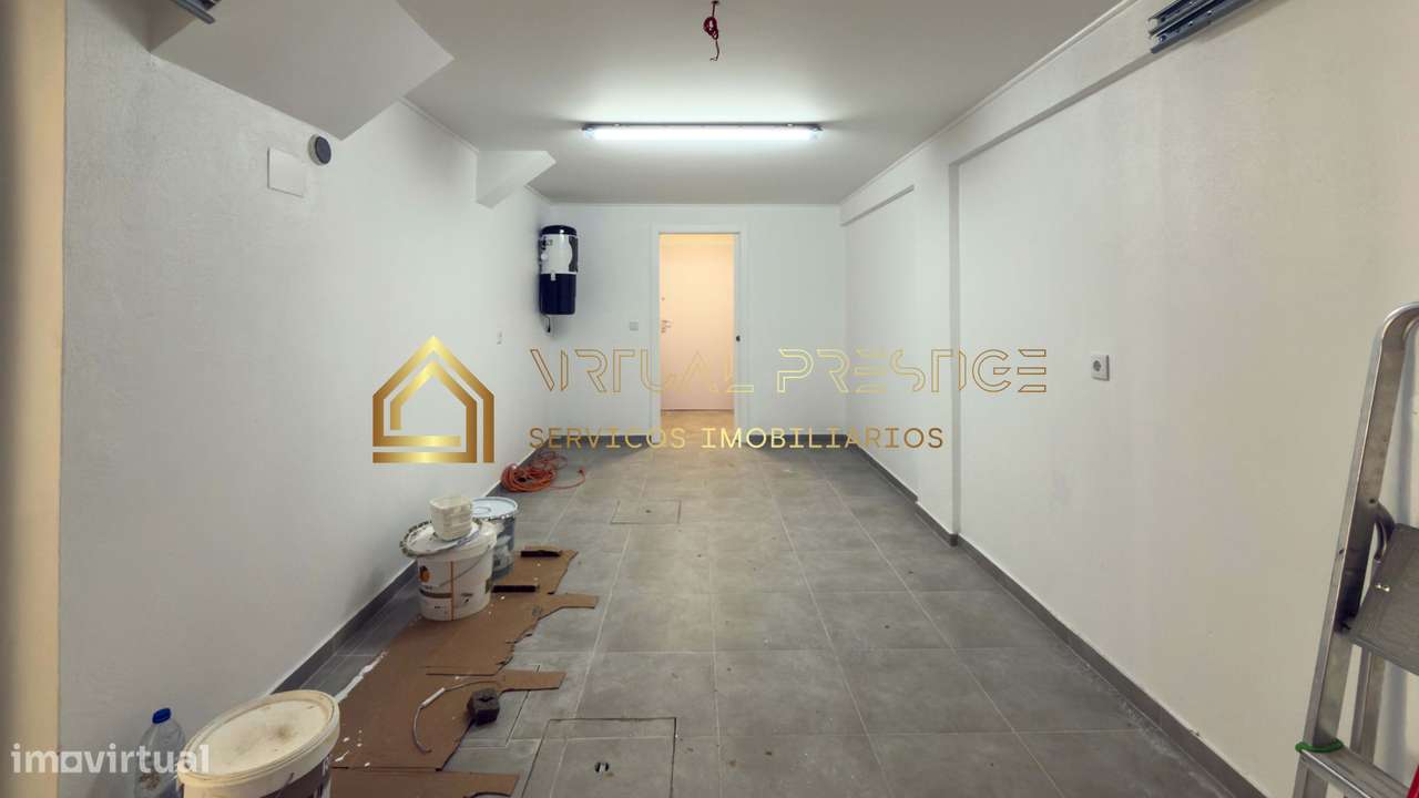 Moradia T4 moderna na Charneca da Caparica com piscina, jardim e ga...-29