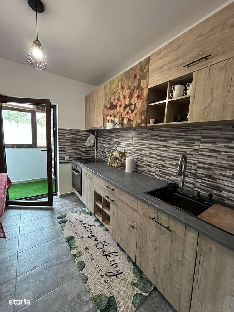 Apartament cu 2 camere Decomandat in zona Mall Moldova - Imagine principală: 4/6