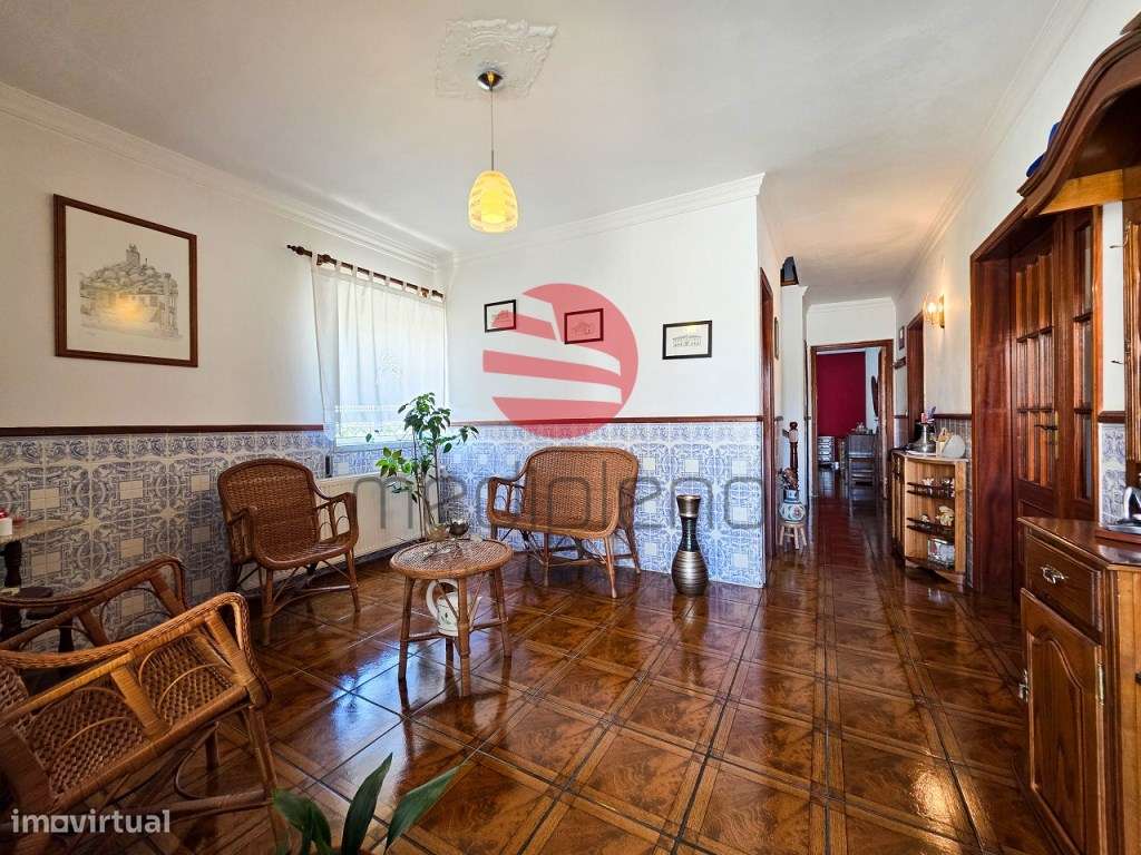 MORADIA T6 C/ GARAGEM-2