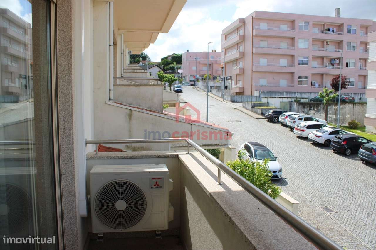 Moradia T3 em Banda em Oliveira Santa Maria, Vila Nova de Famalicão-28