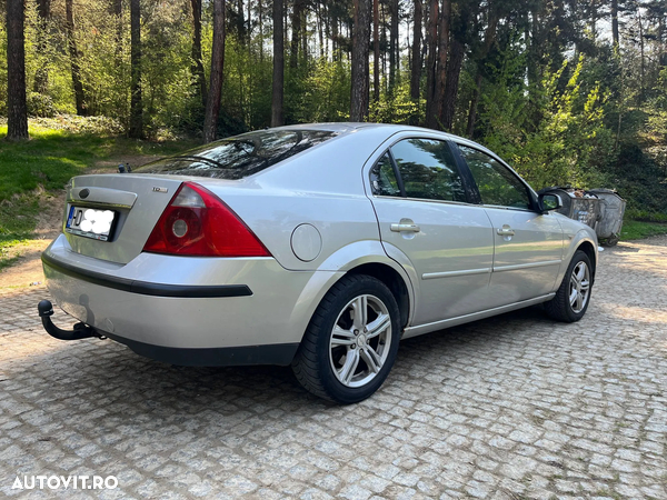 Ford Mondeo Turnier 2.0 TDCi Ghia - 4