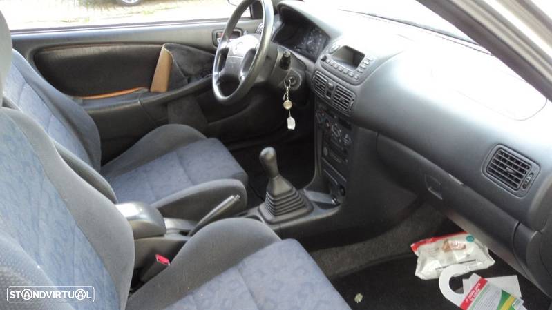 Toyota Corolla E11 1.4 3P 2001 - Para Peças - 6