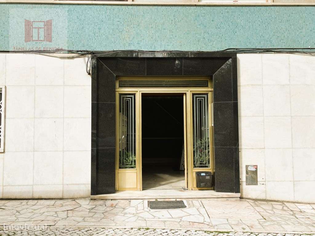 T3 em Benfica, renovado, equipado, mobilado, varanda aberta-27