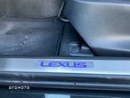 Lexus UX - 30