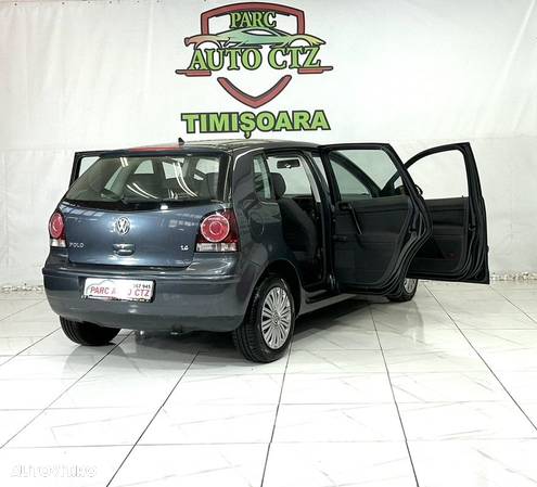 Volkswagen Polo 1.4 Comfortline - 12