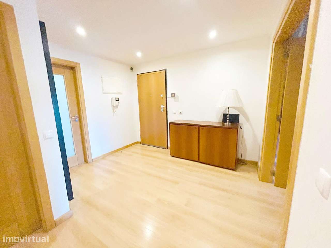 Apartamento T2 em Condomínio com Piscina – Alcabideche, Cascais-10