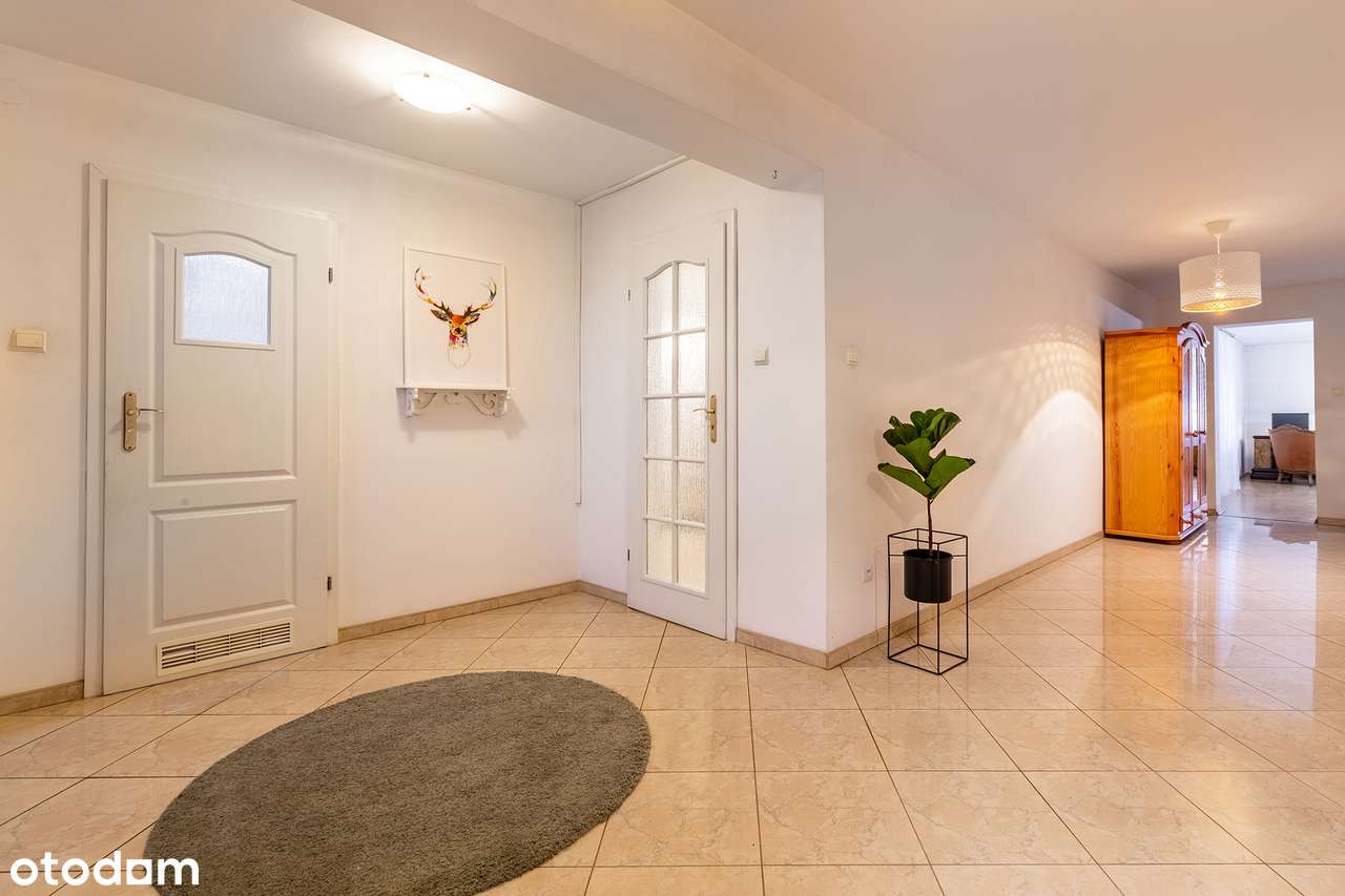 Przestronny dom 250 m² z potencjałem inwestycyjnym - REZERWACJA - Pełny obrazek: 4/14