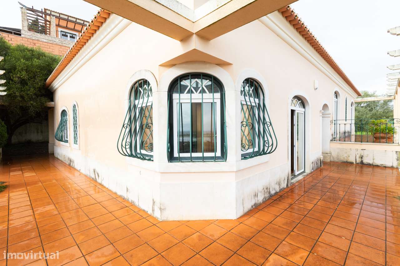 Encantadora Moradia Isolada T6 na Azambuja: O Refúgio Perfeito para a - Grande imagem: 4/60