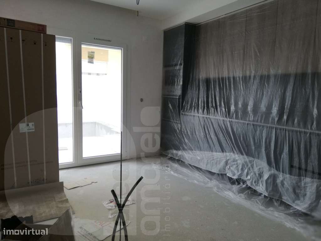 Moradia T4 Foros de Amora, Amora - Grande imagem: 4/34