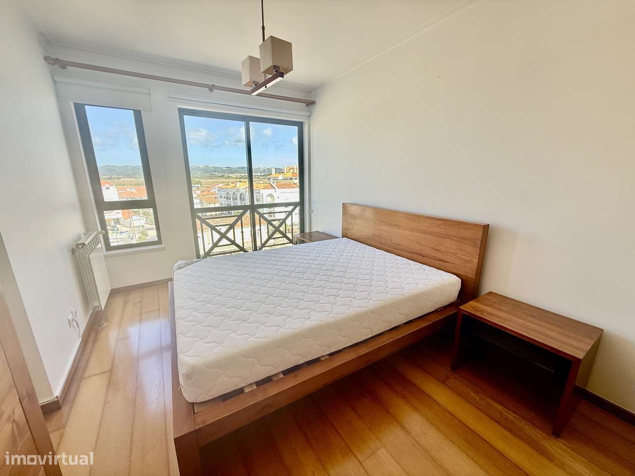 Apartamento T2 com varanda e garagem - vista praia, São Martinho Porto-11