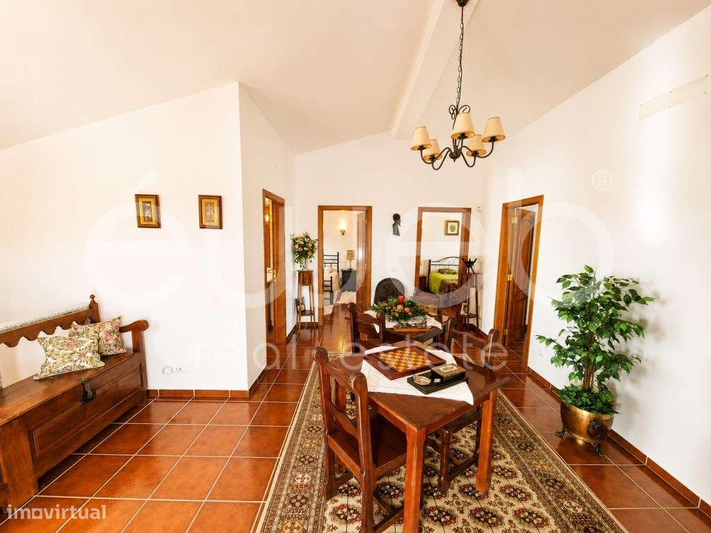 Moradia T4 de Arquitetura Alentejana com Piscina, Motrinos, Regueng...-38