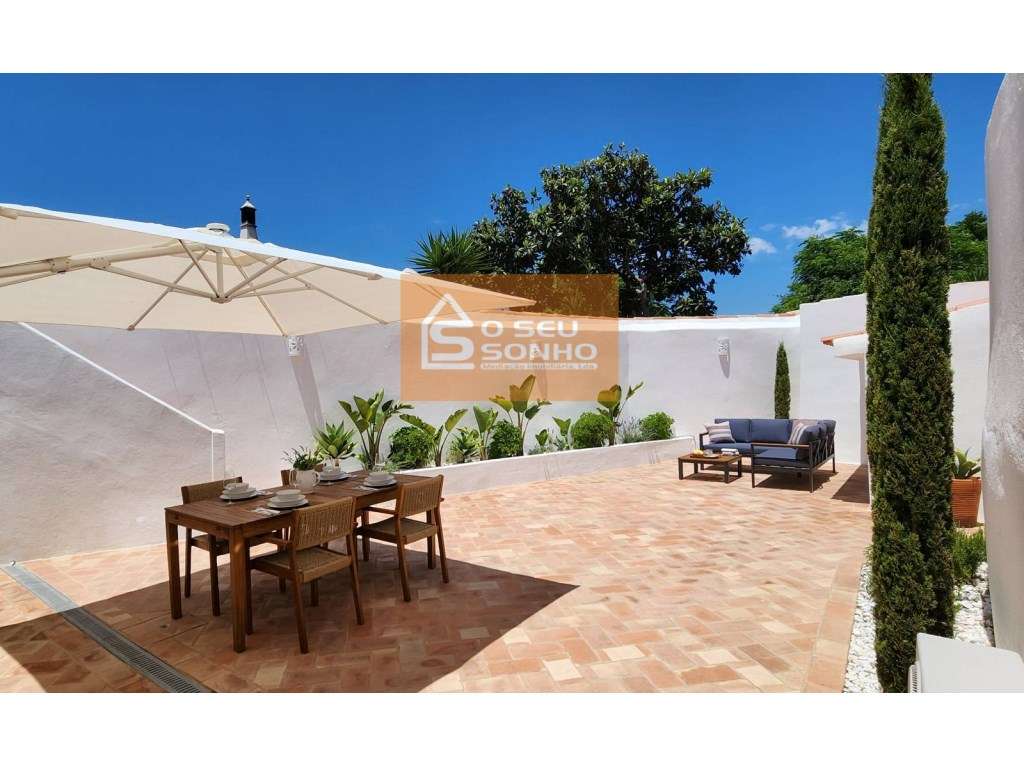 Moradia Térrea Tradicional com Terraço no Centro Histórico de São B...-23