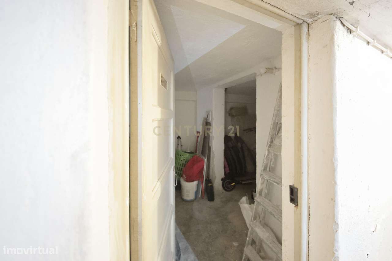 Agualva-Cacém T2+1 Remodelado!-18