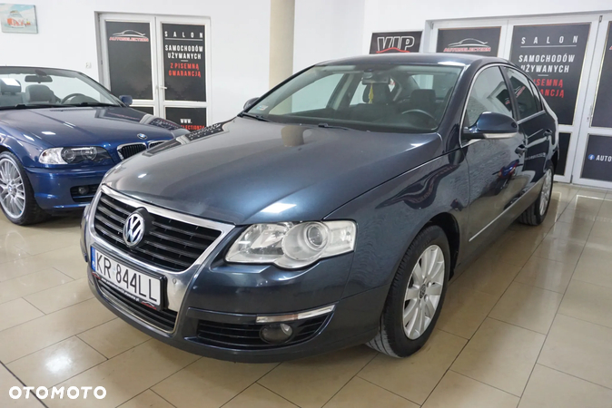 Volkswagen Passat 2.0 TDI DPF Trendline - 4