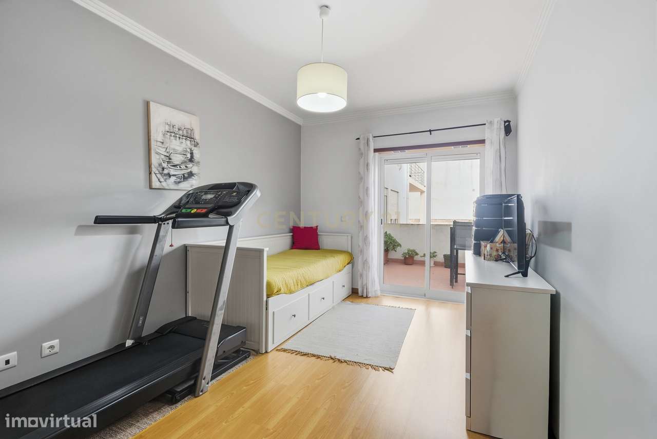 Apartamento T3 com terraço e churrasqueira – Merceana, Alenquer-14