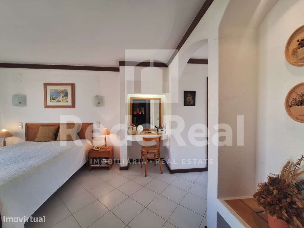 Moradia T3 + 1 com Piscina Privada e Boas Áreas no Coração de Albuf...-37