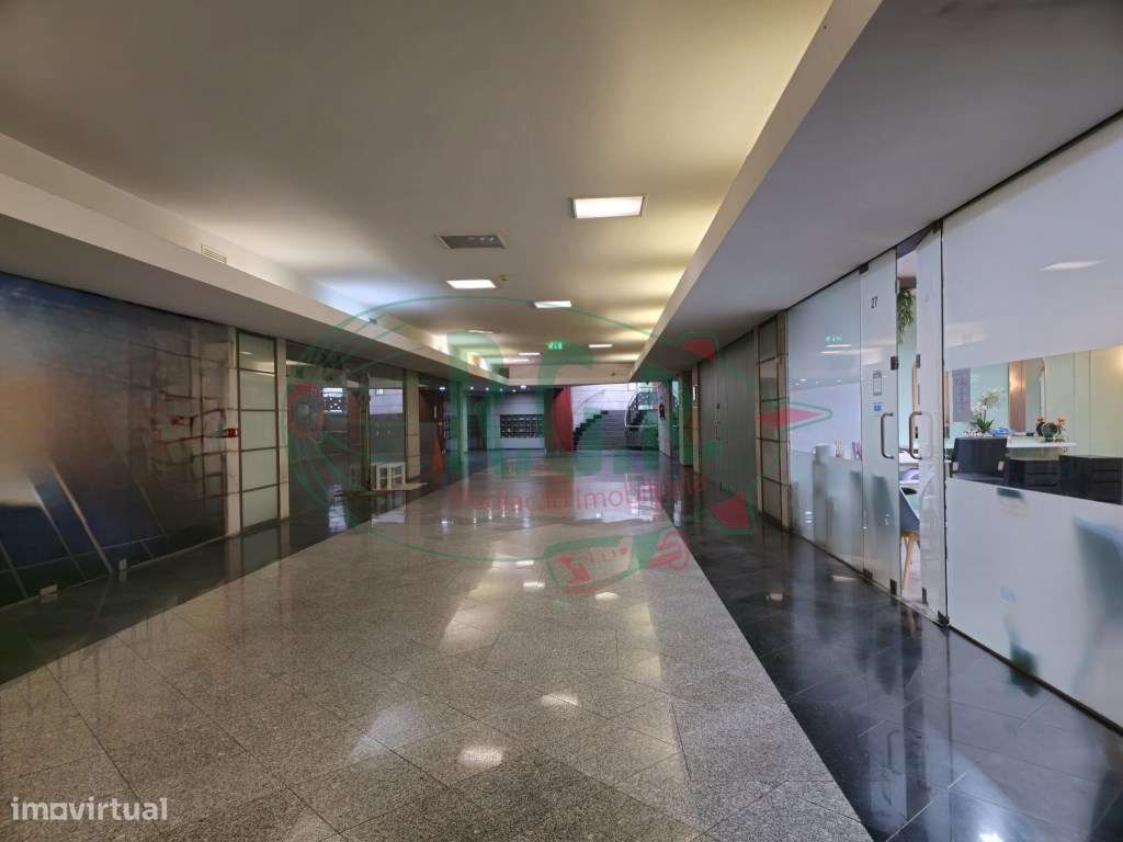 INVESTIMENTO | Loja Arrendada | Centro de Gondomar (Souto) - Grande imagem: 5/12