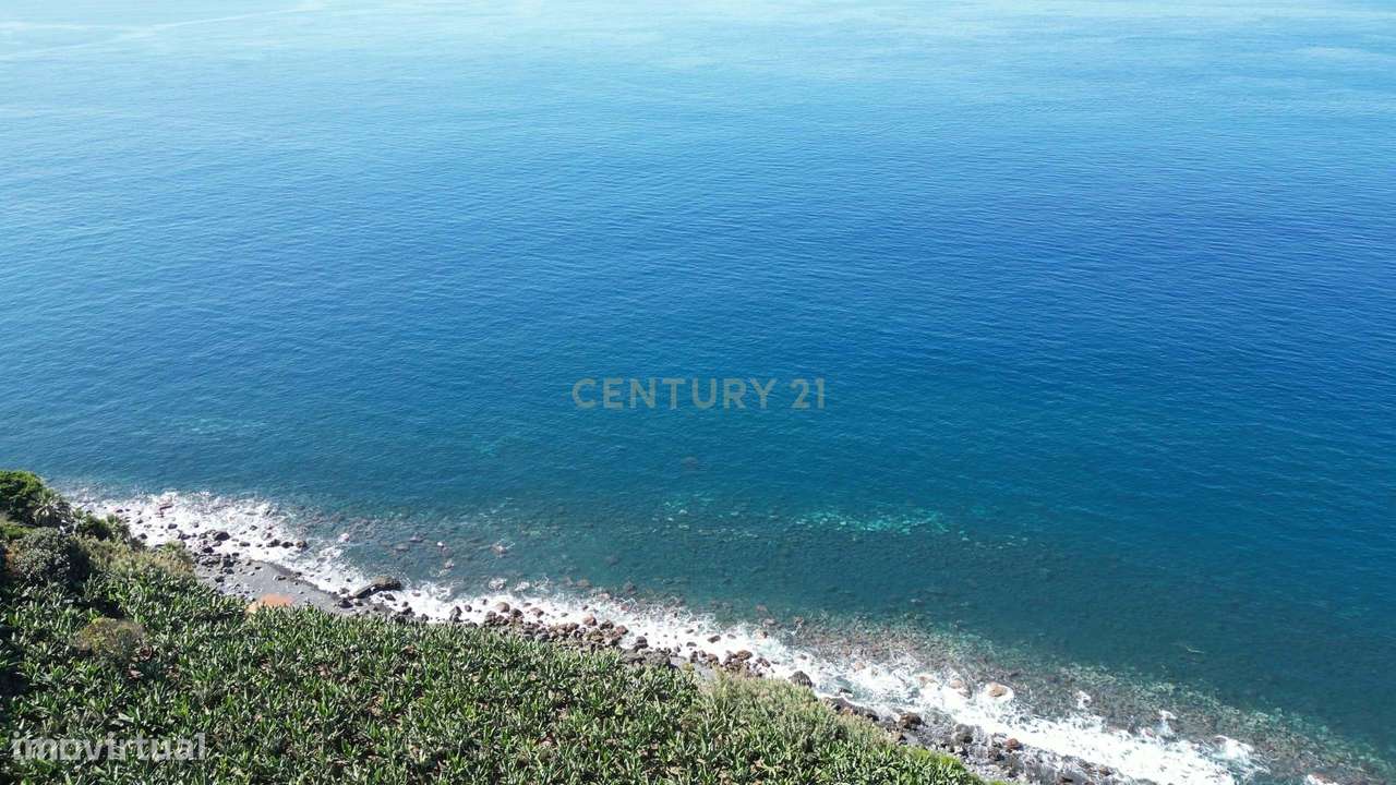 Moradia Moderna de Luxo com Vista Deslumbrante sobre o Atlântico – Sít-31