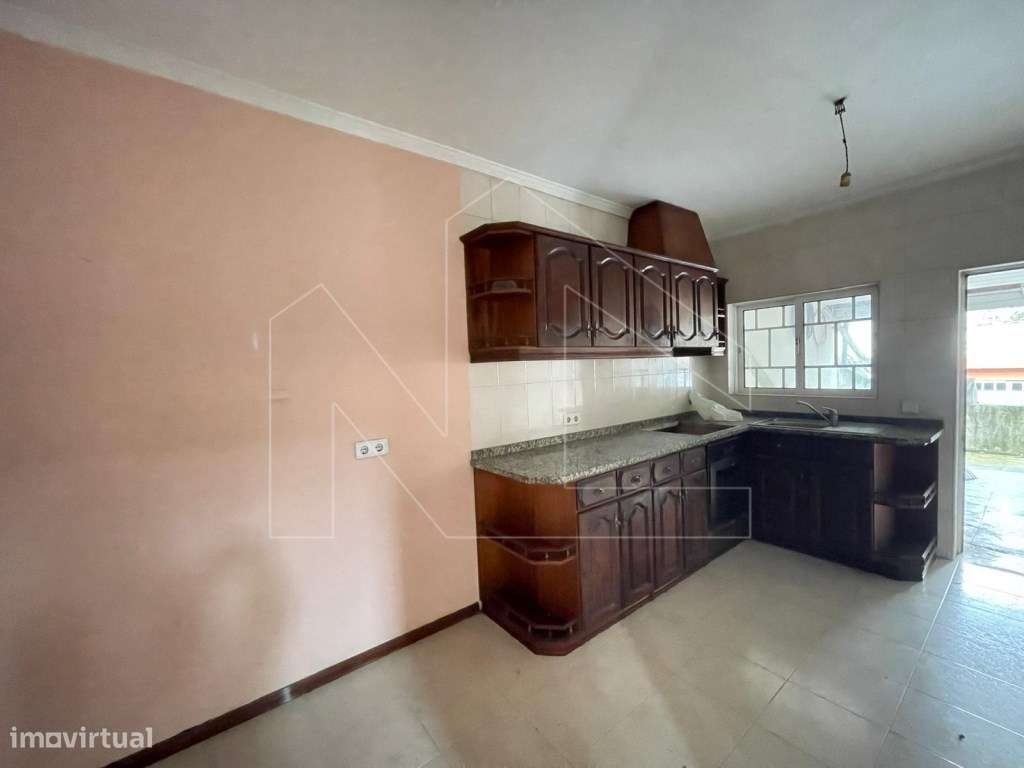 Moradia T4 em Esgueira - Espaço, Conforto e Privacidade - Grande imagem: 4/16