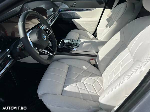 BMW Seria 7 750e xDrive - 10