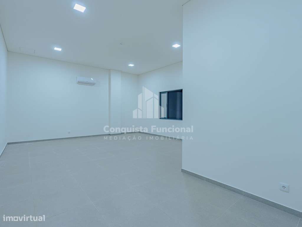 Pavilhão Industrial Moderno - Z.I. Vila Maior, S.M. Feira-7